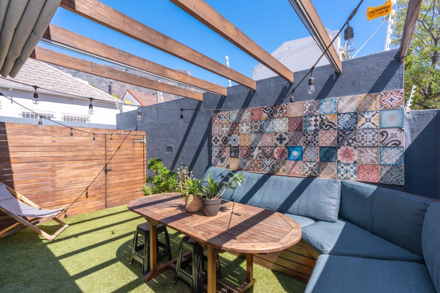 2 Bedroom Property for Sale in Oranjezicht Western Cape